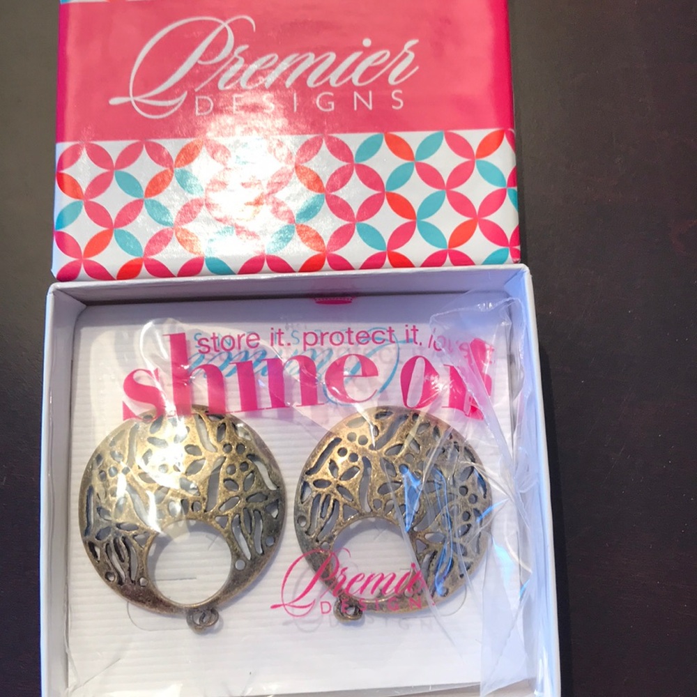 Premier earrings